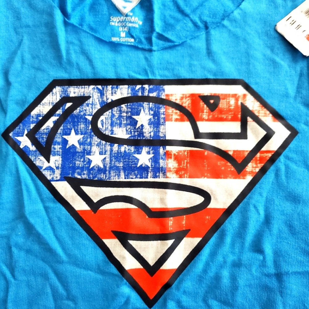 (FREE SHIPPING ☆) nwt USA Superman graphic cutoff crop top